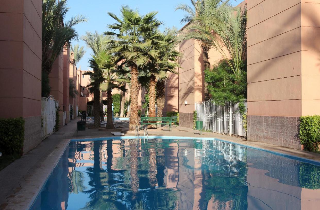 Maison Riad Traditionnel Idealement Situe A Marrakech Marrakesz Zewnętrze zdjęcie